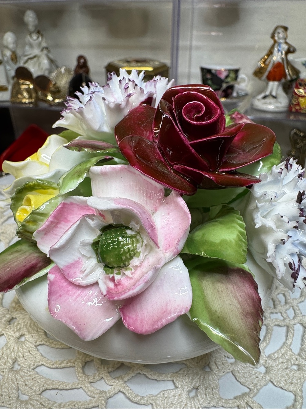 Vintage Royal Dolton England Porcelain Floral Centerpiece - Picture 9 of 11